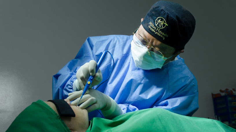 Milton Seigi Hayashi aborda os medos mais comuns e mostra como o diálogo médico-paciente reduz inseguranças e aumenta a confiança.