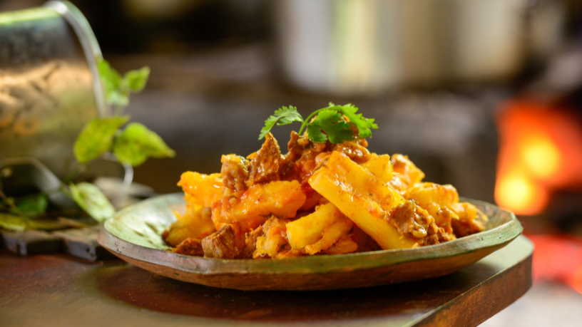 Sabores regionais e tradições locais transformam viagens em memórias únicas e autênticas — visão destacada por Kelsem Ricardo Rios Lima.