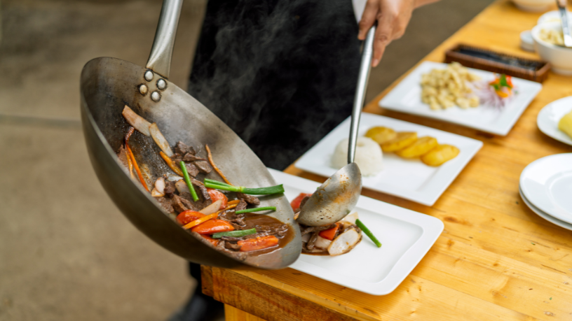 Viajar pelo Brasil é mergulhar na riqueza da gastronomia e da identidade cultural, experiência valorizada por Kelsem Ricardo Rios Lima.